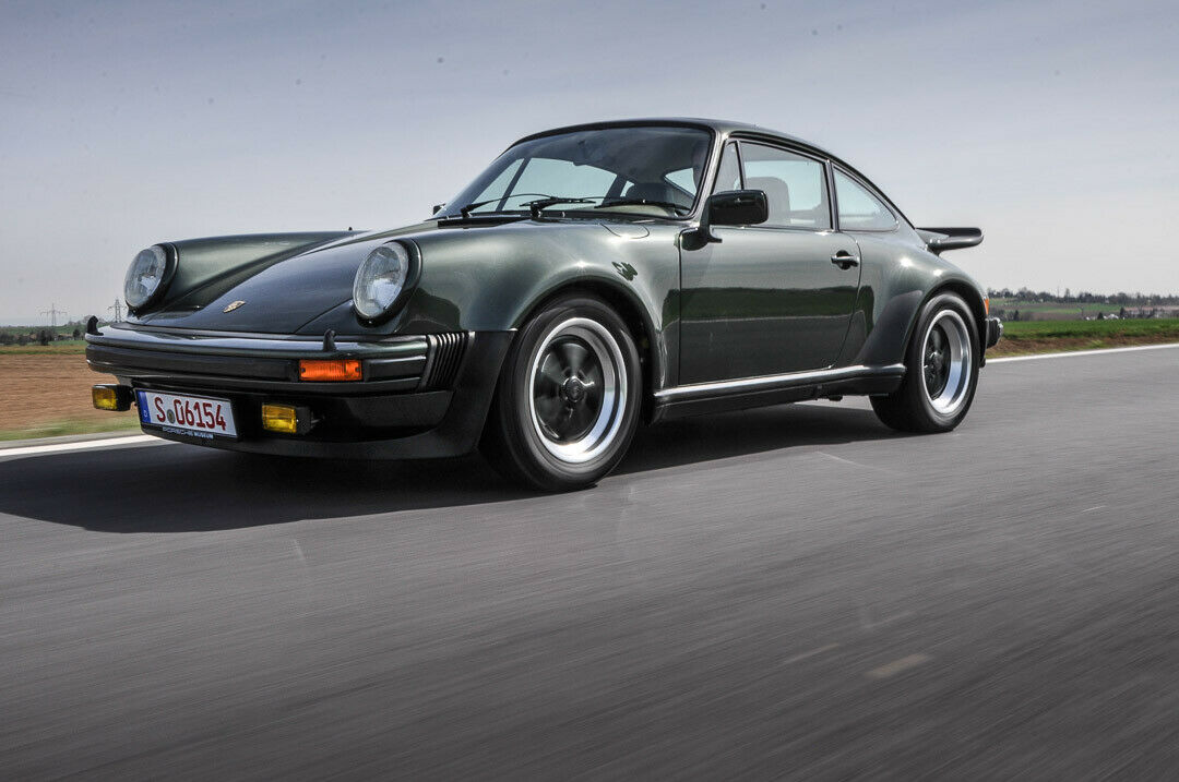 Der Ur-Turbo leistete 260 PS und 343 Nm