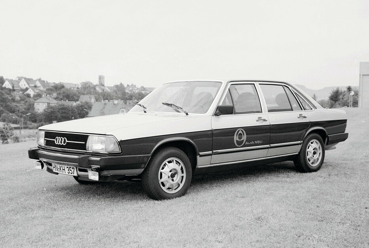 Audi 100 Erprobungsfahrzeug mit Zweischeiben-Wankelmotor 1977