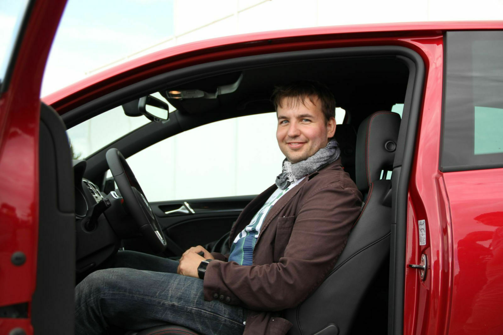 stolzer Pilot des Promo-GTI