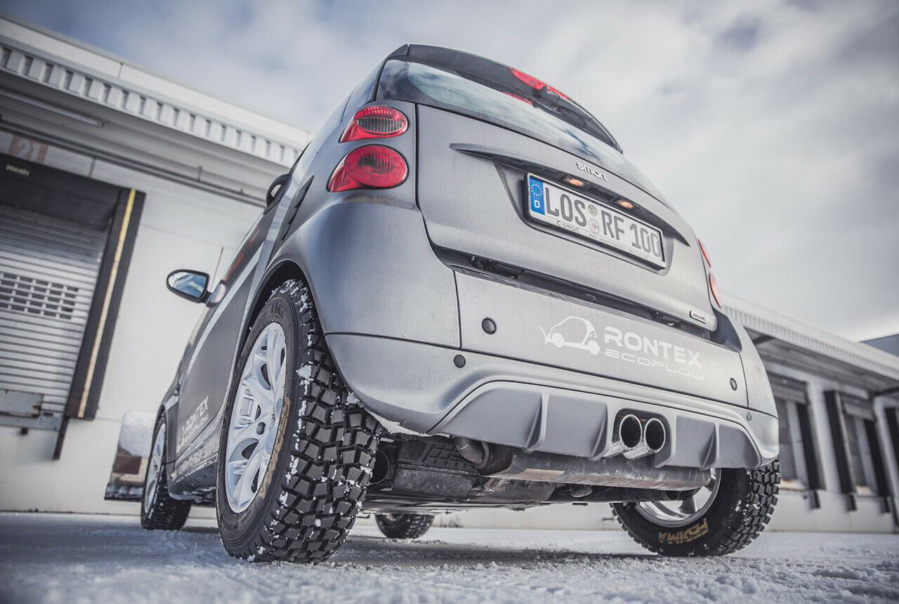 Die Technik des Smart bleibt serienmäßig, der Schneepflug lässt sich zurückrüsten