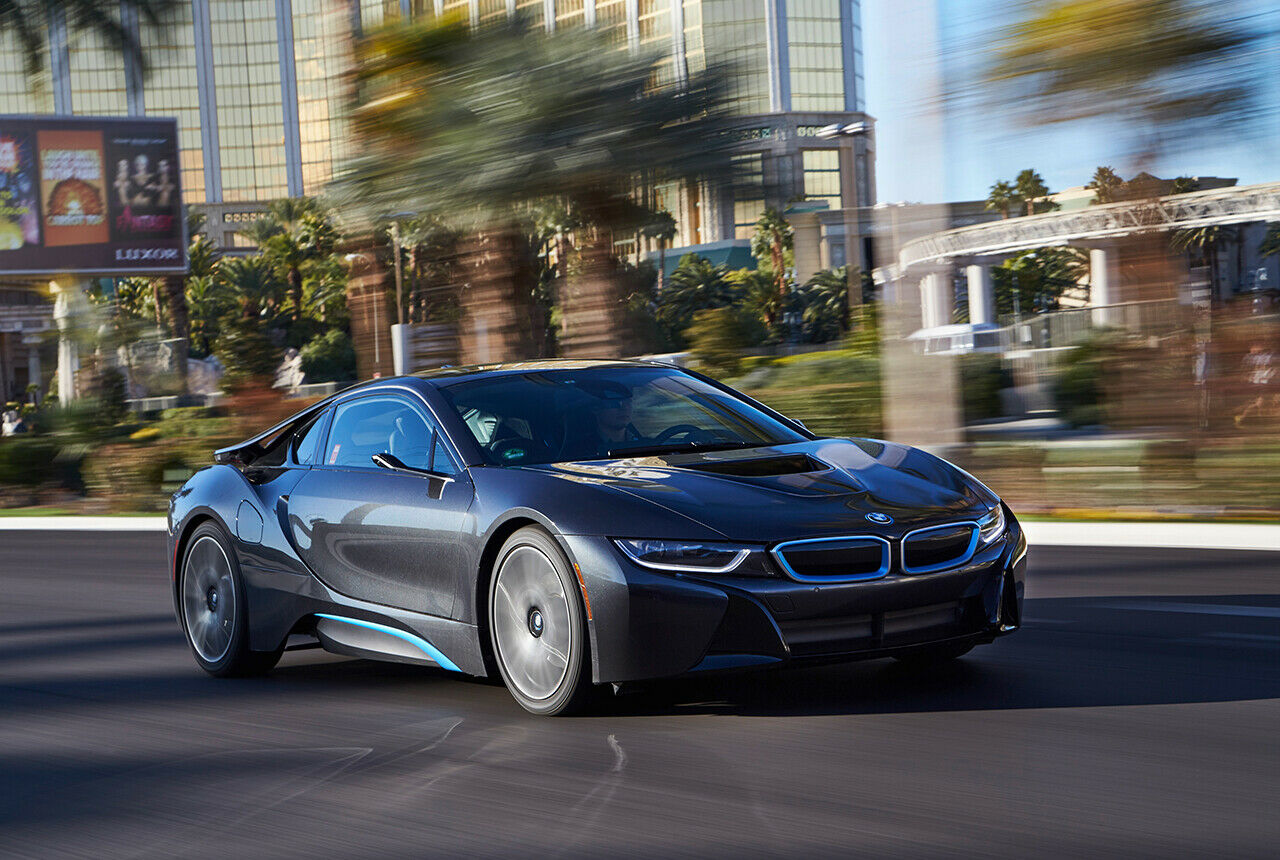 BMW i8: Der Hybridsportler zeigt sich in den Medien häufiger als auf der Straße