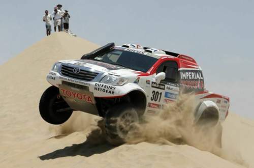 Giniel de Villiers bei der Rallye Dakar 2013 in seinem Toyota