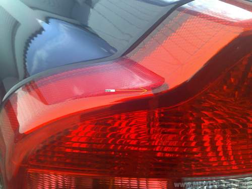 Volvo-ruecklicht-mit-bewohner