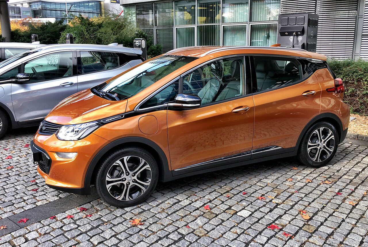 Der Ampera-e bekommt einen "Low-Modus" in dem besonders stark rekuperiert wird. Ausprobieren konnten wir den aber noch nicht