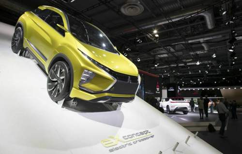 Mitsubishi EX Concept auf dem Pariser Autosalon: Der kleine japanische Hersteller bringt hohe Kompetenz bei elektrifizierten Antrieben in die Allianz ein