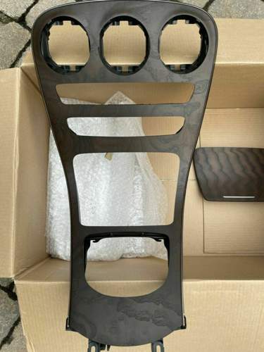 Esche Braun offenporig