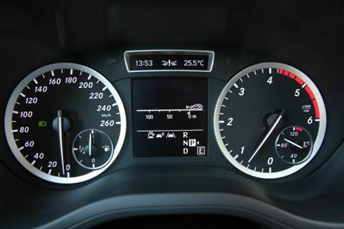 Mercedes-b-klasse-rundinstrumente-19-fotoshowimagenew-8272f4e4-541399