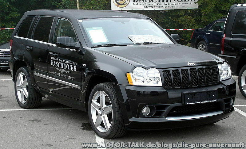 Monster-SUV's oder was kommt denn da von hinten an? Holari, Holaro...