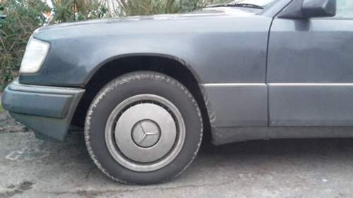 Mercedes W124 höher gelegt