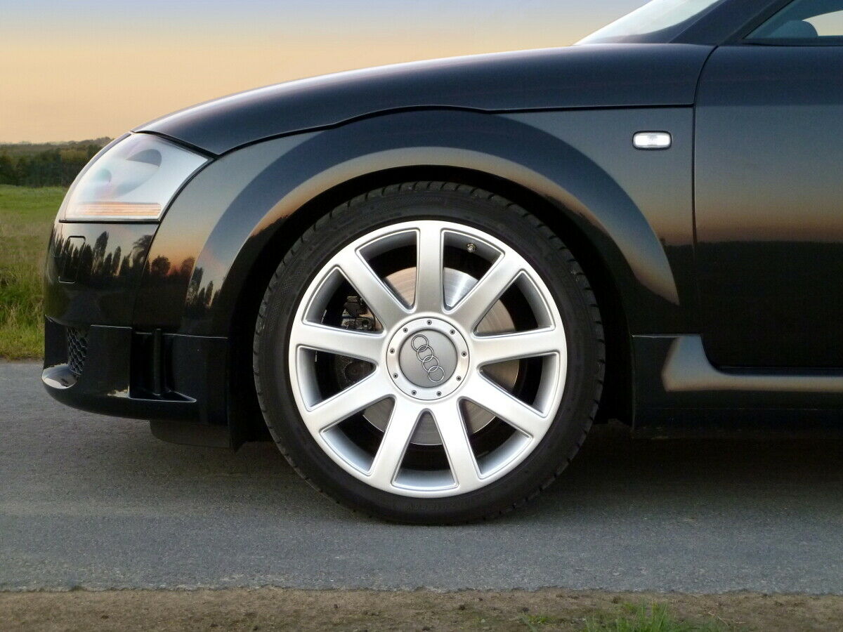 Motor: 3,2er Sound mit Serienabgasanlage