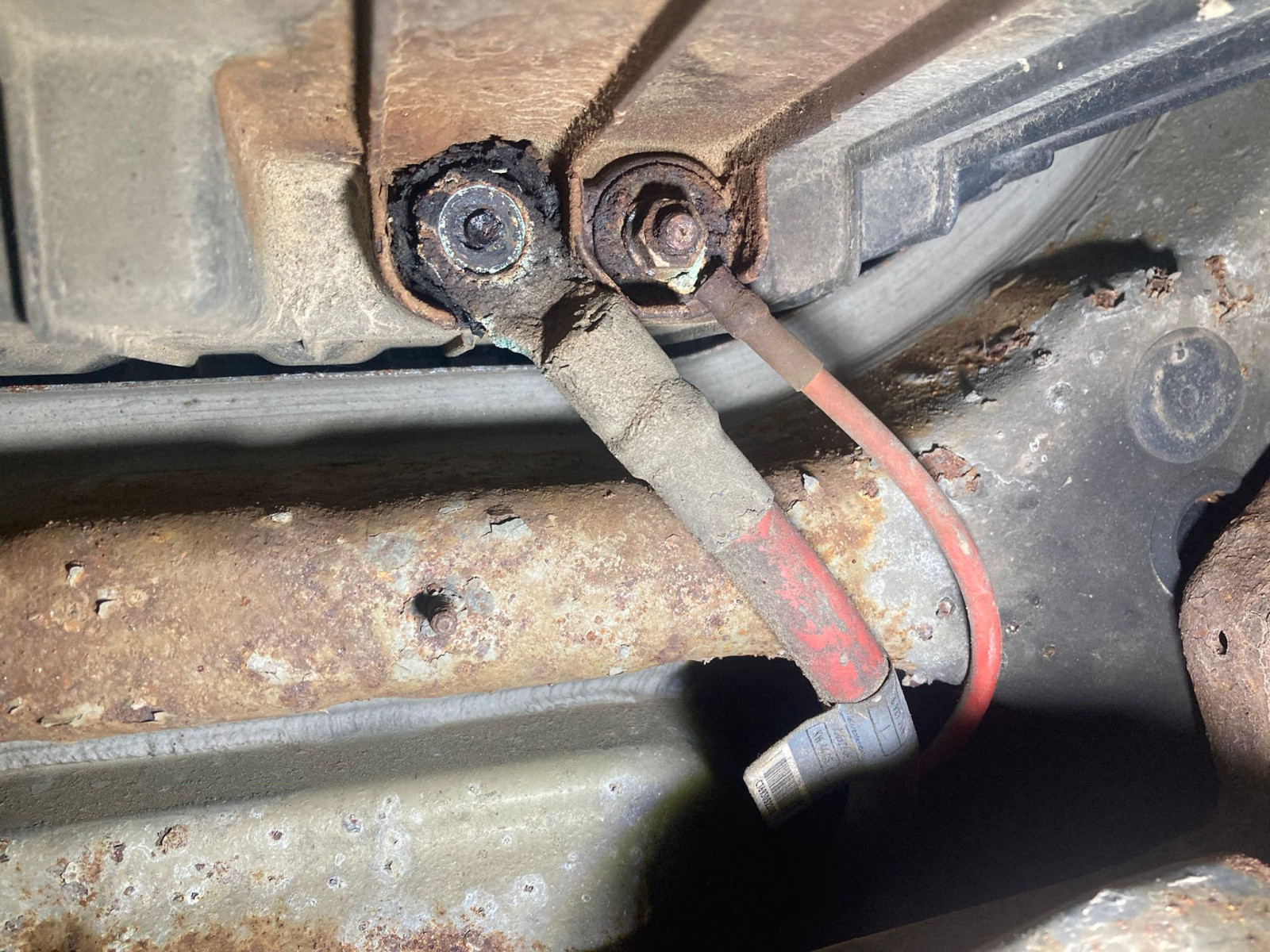 Motor springt nicht alleine an, nur durch Überbrücken