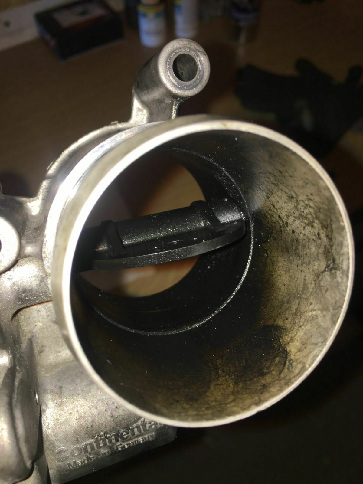 Motoröl im Motorraum. Was leckt da?