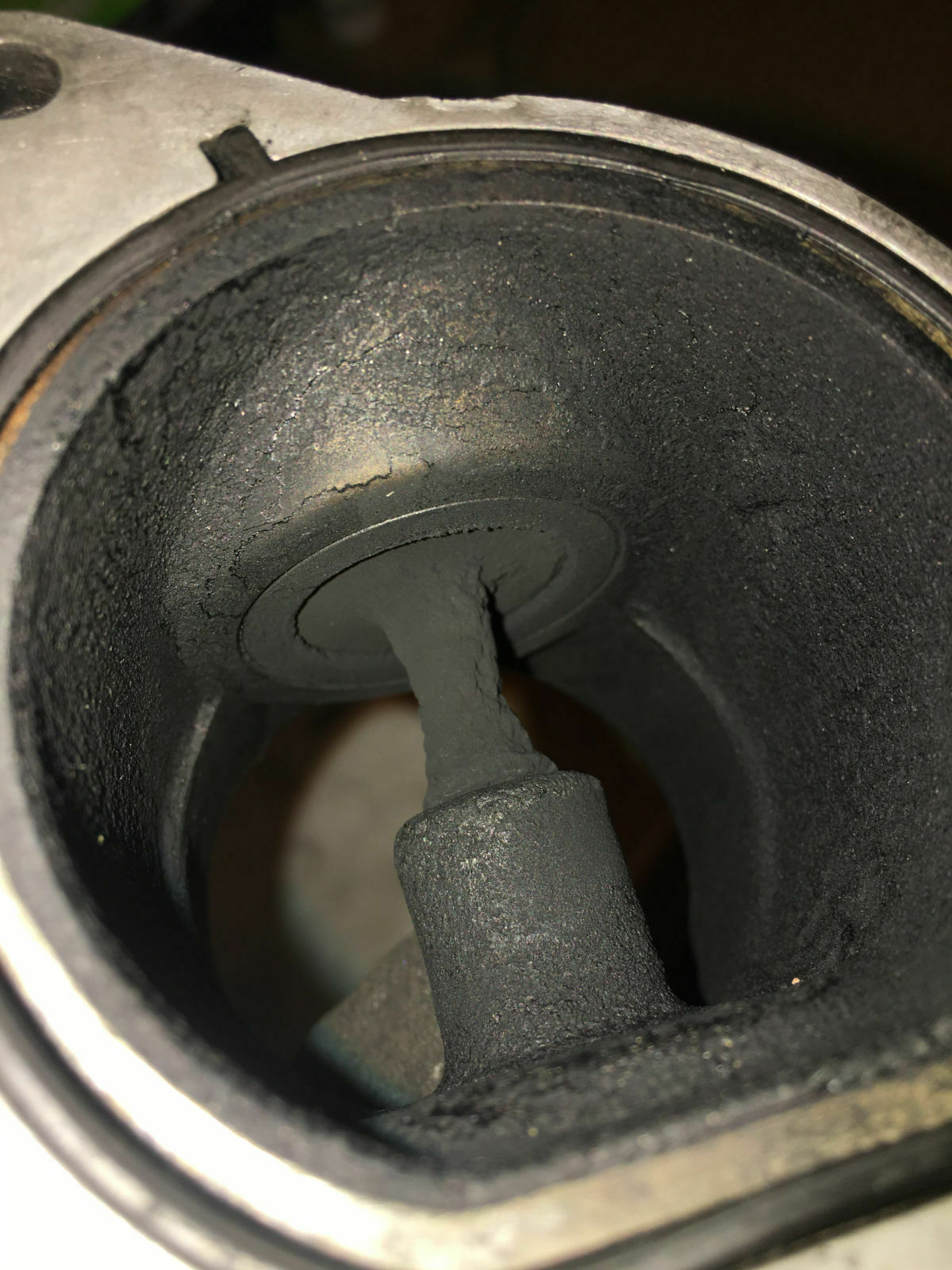 Motoröl im Motorraum. Was leckt da?