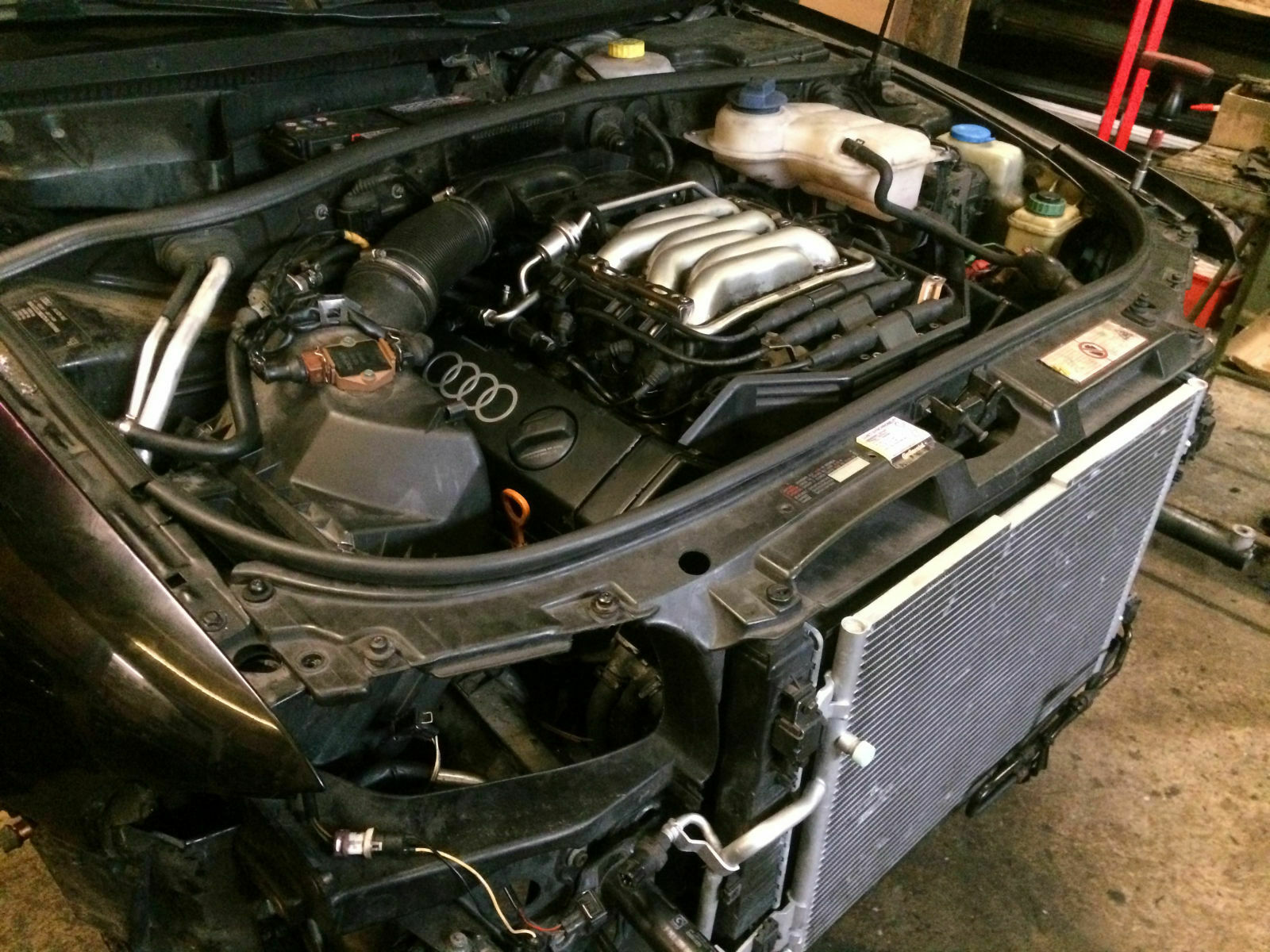 Mototaustausch Audi A4 B5 Avant 2.6 V6