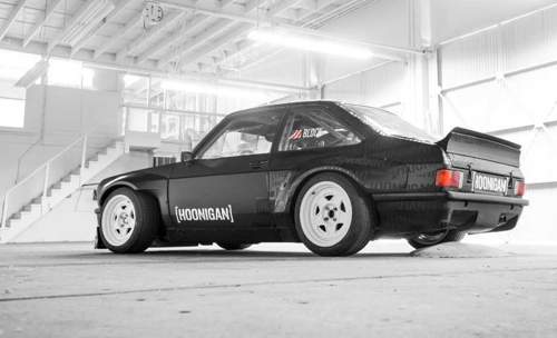 Der 2,5-Liter-Motor des Escort leistet 333 PS