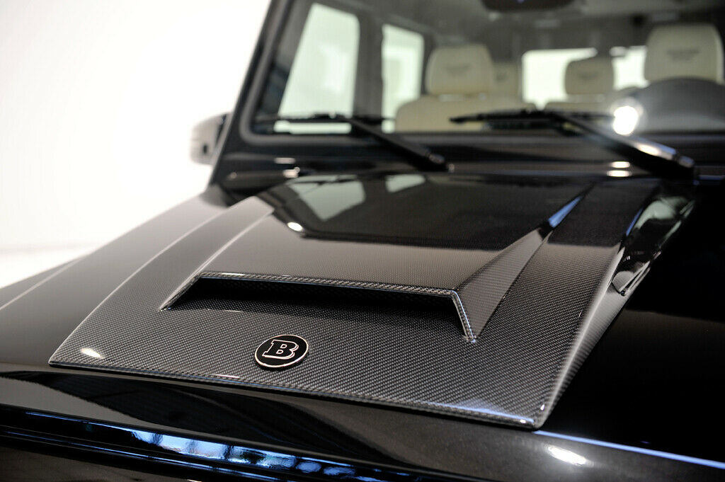 Auf der Motorhaube des Brabus G65 AMG prangt eine Hutze im Karbon-Look.