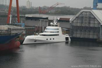 Yacht