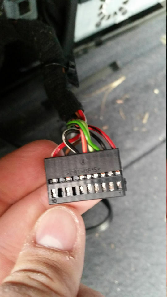Multimediarack ausbauen - Video In Adapter anschließen?