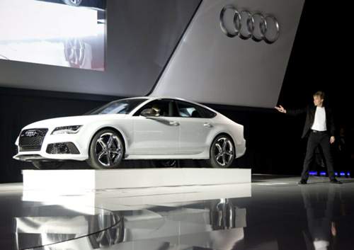 Hier zeigt der neue RS7 seinen schnittigen Sportback zum ersten Mal.