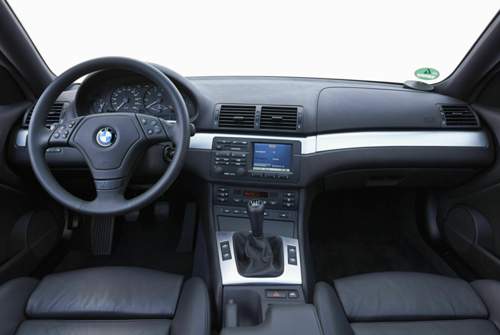 Das Schaltgetriebe macht sich im E46 am besten. Optional gab es eine Automatik, je nach Motorisierung von ZF oder GM