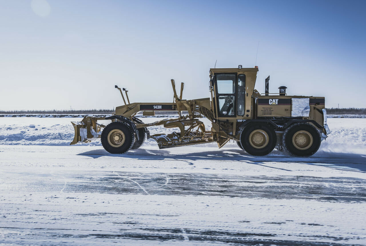Besonders wichtig: Die Ice Road muss glatt sein. Scharfe Kanten können Reifen aufreißen