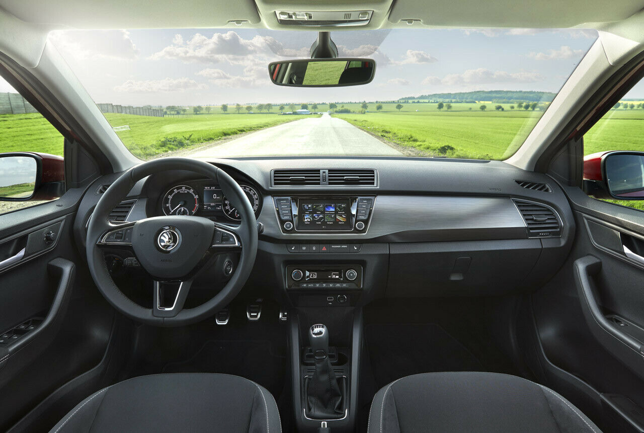 Neue Details im Cockpit: Ab "Swing" bekommen alle Infotainmentsysteme 6,5-Zoll-Displays