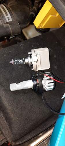 Vergl. LED mit Adapt. D gegen original