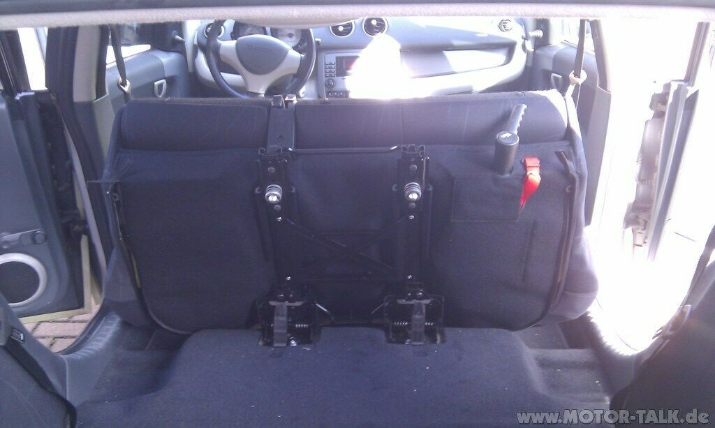 Nachrüsten von Isofix-Befestigungen in einem Smart Forfour 454