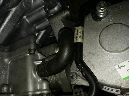 Blankes Metall am 15 Jahre alten Motor