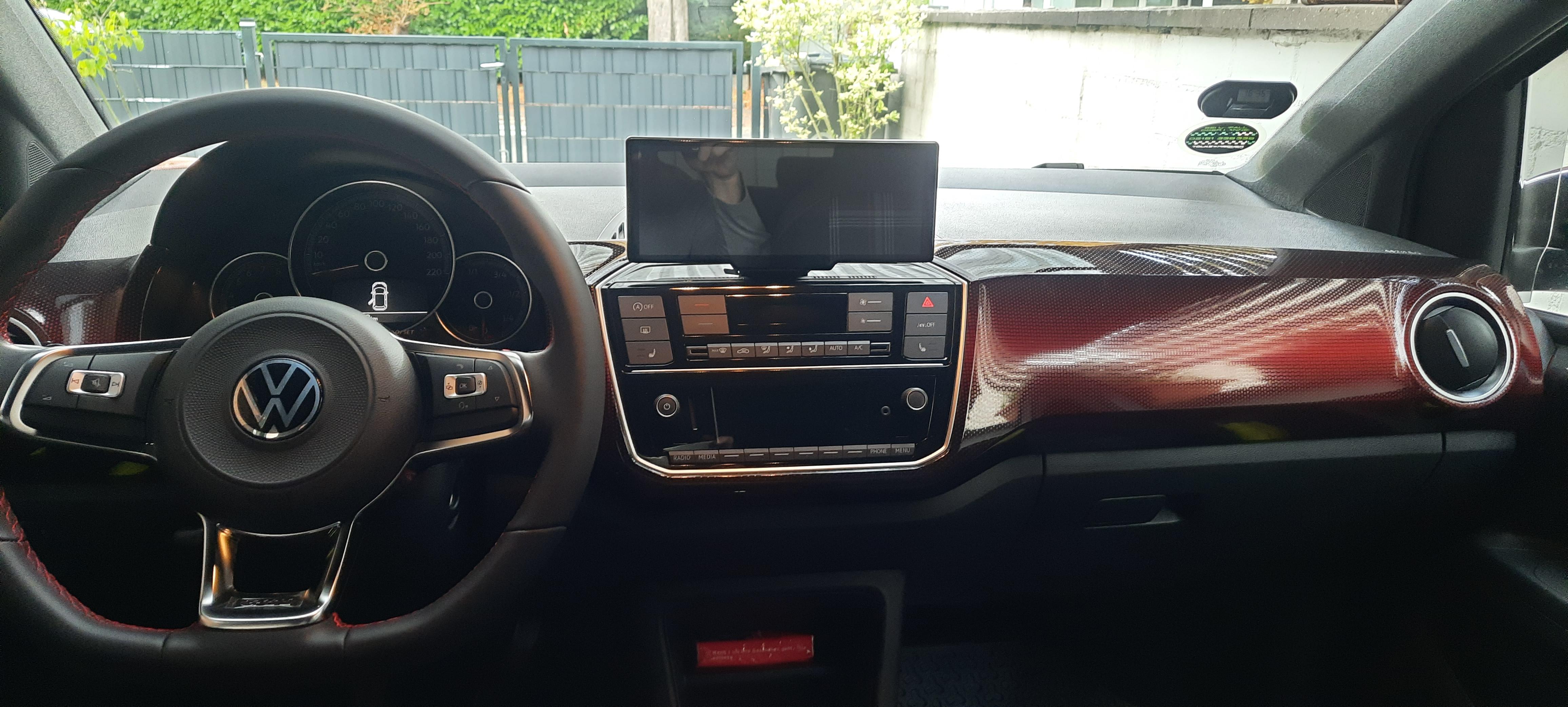Navi in VW E UP einbauen