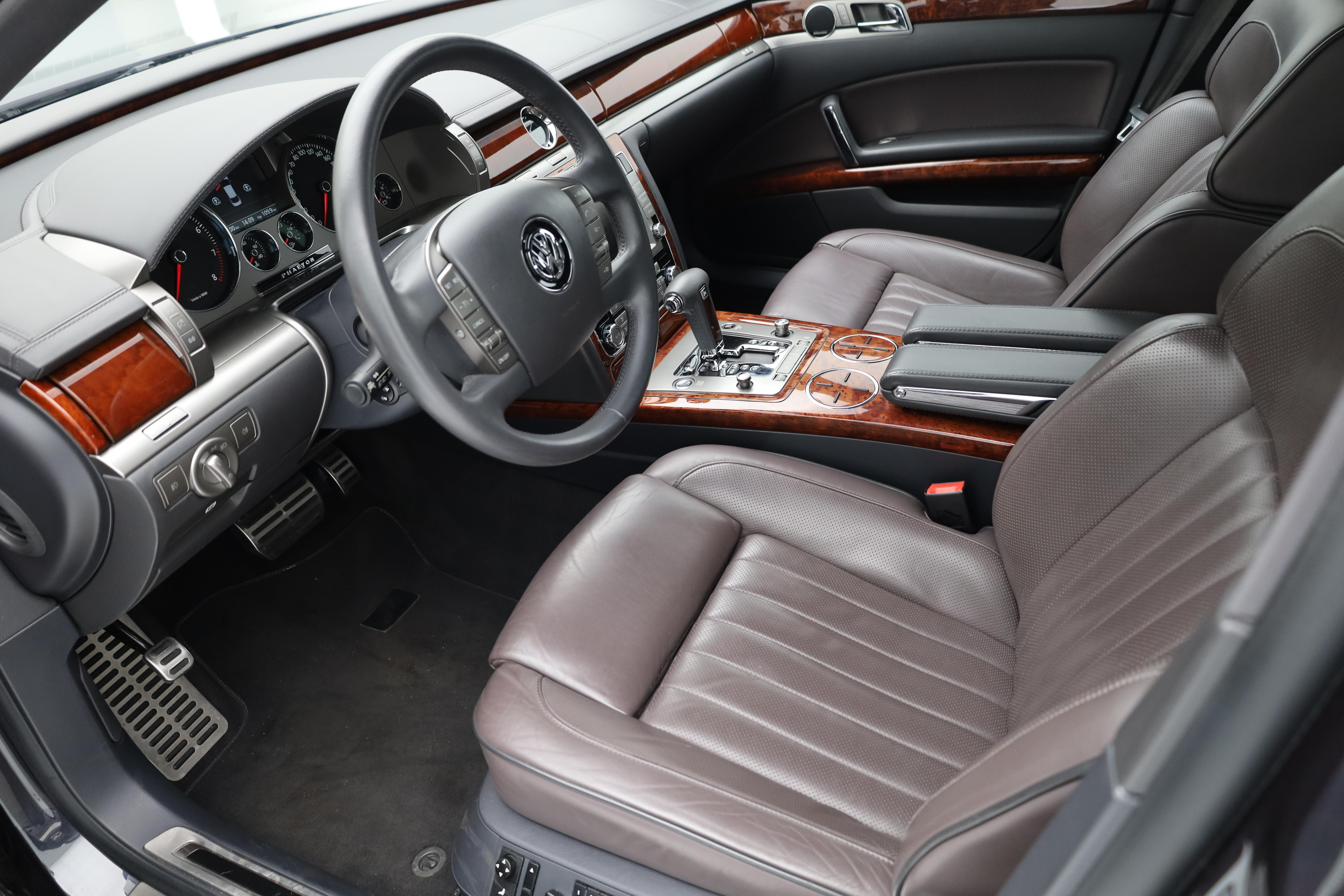 Neu im Phaeton Forum mit meinem V8 GP3 aus 2013