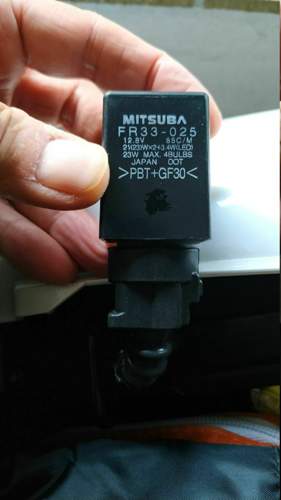Option plug unter dem Sozius Sitz rechts unter der Verkleidung..jpg