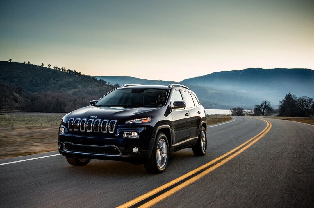 Im November startet der Jeep Cherokee in Deutschland: Mit Frontantrieb kostet das SUV etwa 35.000 Euro.