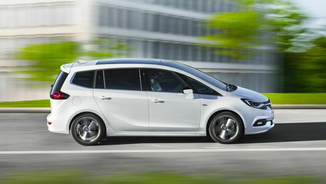 Opel Zafira Facelift 2016: Seitenansicht. Den Beinamen "Tourer" hat Opel still und heimlich gestrichen