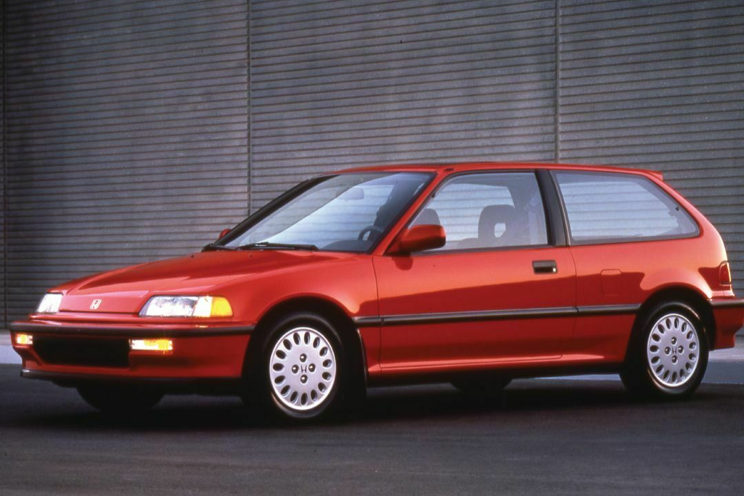 Honda Civic III. Der sportliche Kompaktwagen hat es nur in Einzelfällen durchs Youngtimerdasein geschafft.
