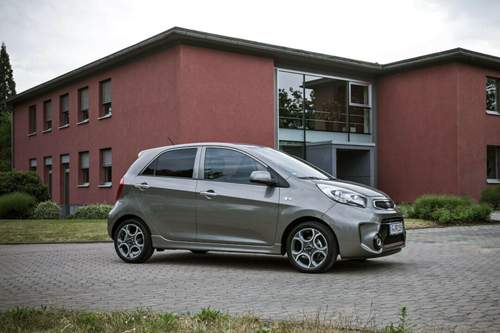 Der Picanto punktet durch erfreuliche Übersichtlichkeit dank großer Glasflächen
