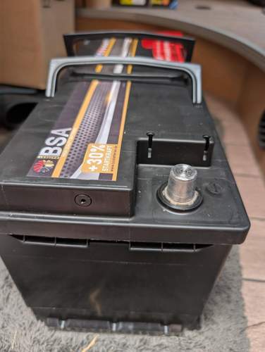 Starterbatterie Minus Seite