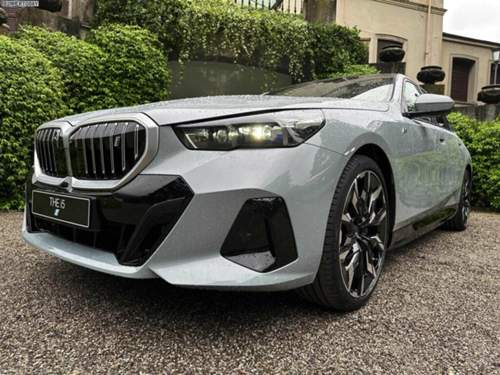 2024-bmw-i5-edrive40-m-sport-g60-brooklyn-grey-live-05-1024x768