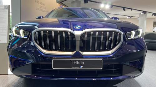 BMW i5 eDrive40