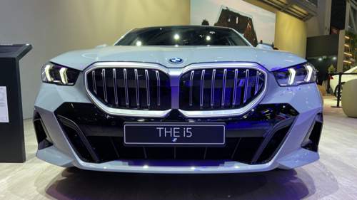 BMW i5 eDrive40 G60 in M Brooklyn Grau