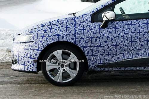 2013-renault-clio-12-3-1