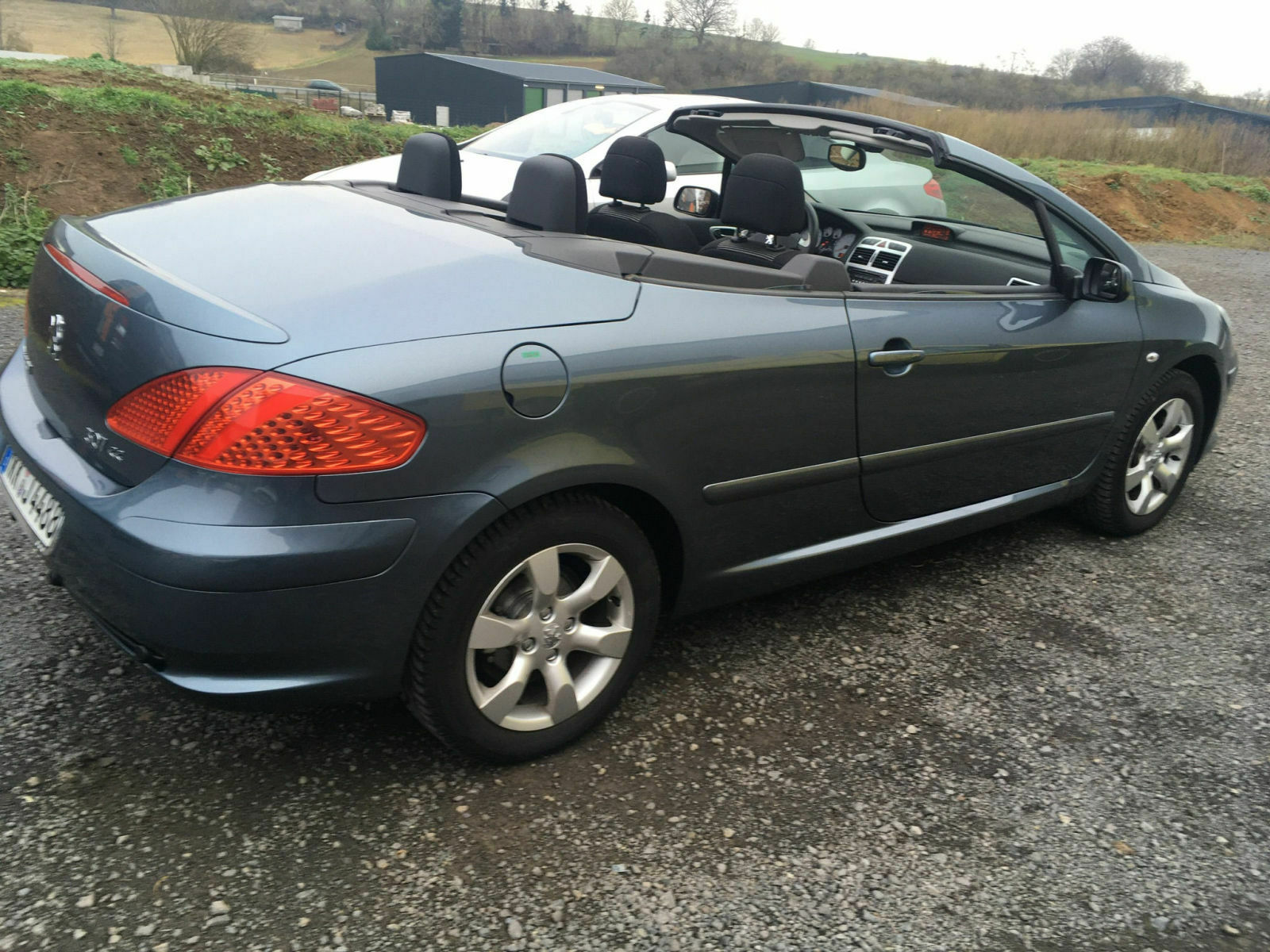 Neuer Daily User —>> Peugeot 307cc 2.0 mit erst 32.000km