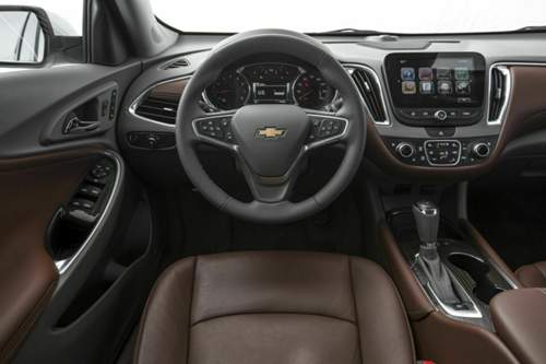 2016-chevrolet-malibu-20t-premier-cockpit