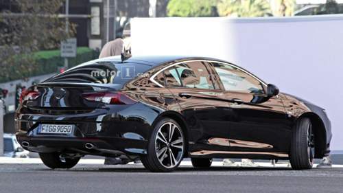 2017-opel-insignia-grand-sport-spy-photo-2