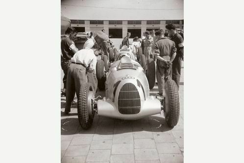Neueröffnung nach Umbauarbeiten: Historisches Fahrerlager Nürburgring