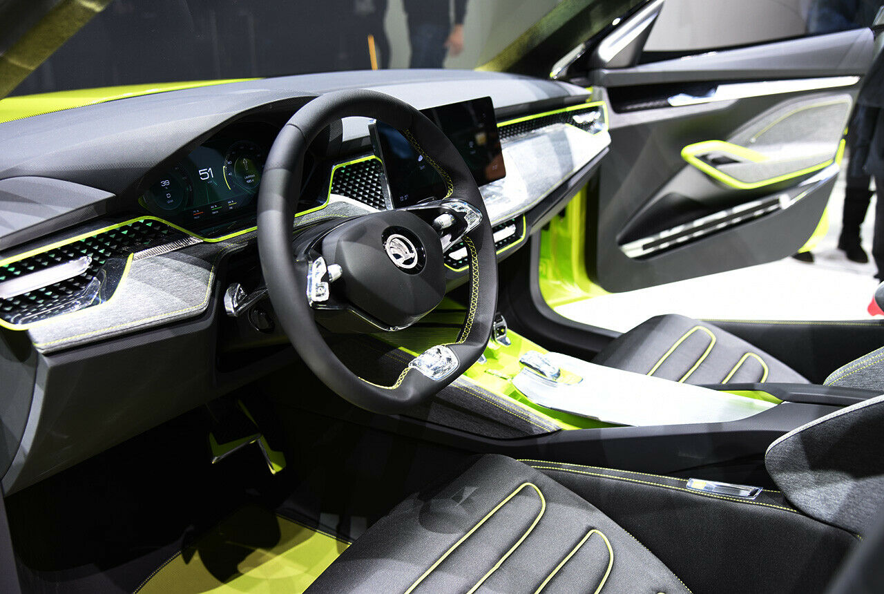 Skoda Vision X Cockpit beim Genfer Autosalon 2018