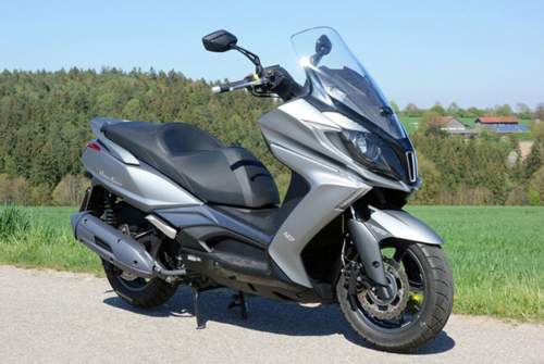 Beim Praxistest lag der Verbrauch der Kymco New Downtown 125i bei 3,5 Litern