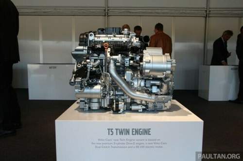2015-volvo-t5-twin-engine-live-pictures-007-630x420