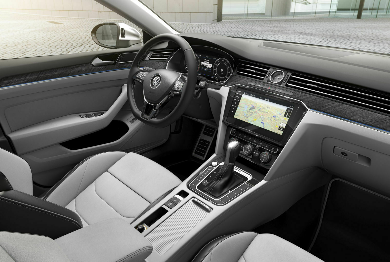 Der Innenraum des VW Arteon: 9,2-Zoll-Navi, Leder und Alcantara (optional)