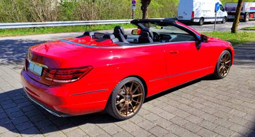 E400 Cabrio mit Motec MCR2 Ultralight